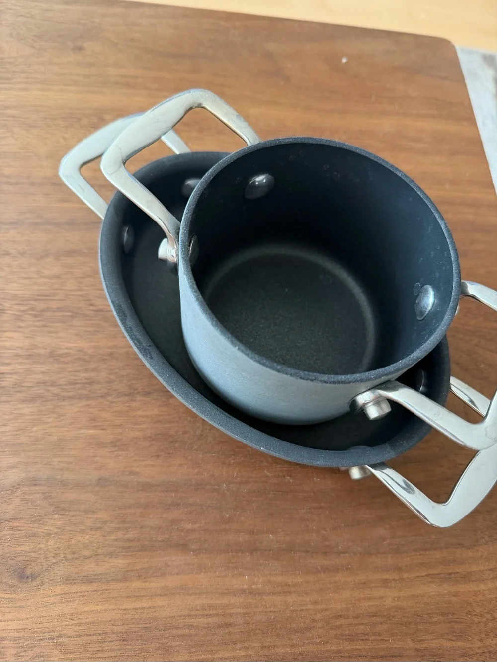 🗽❤️2 NONTOXIC Crate&Barrel Nonstick Saucepan with Stainless Steel Handles